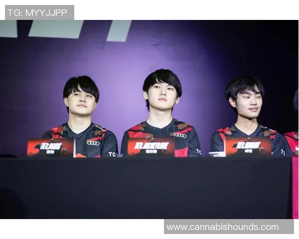 DOTA2战术解析：TES战队如何巧妙运用防反策略夺取胜利